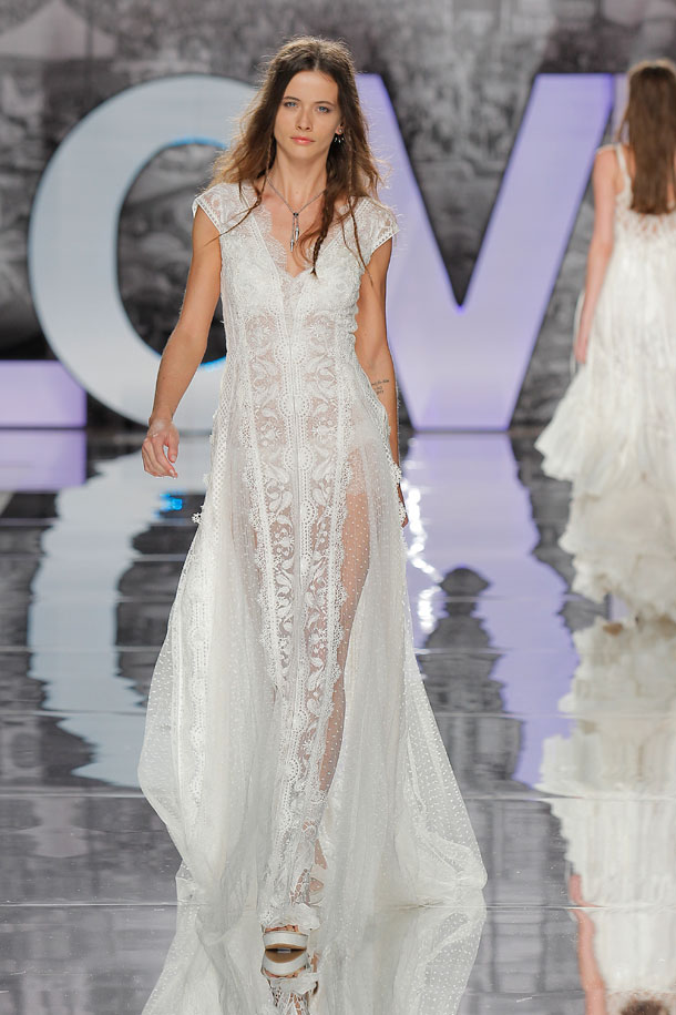 ilovebrides.pt Yolan Cris 2018 Barcelona Bridal Fashion Week 2017